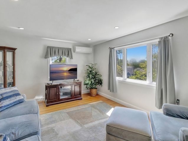 19 Saville St, Saugus, MA 01906