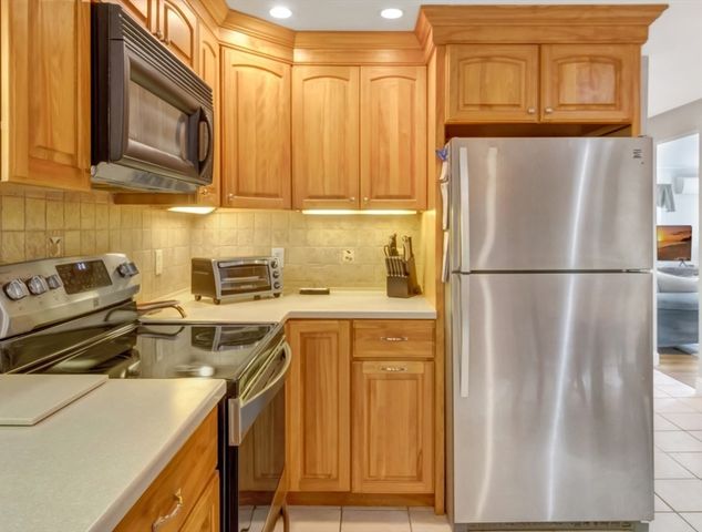 19 Saville St, Saugus, MA 01906