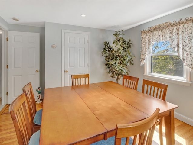 19 Saville St, Saugus, MA 01906