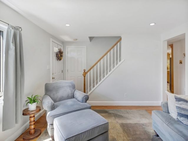 19 Saville St, Saugus, MA 01906