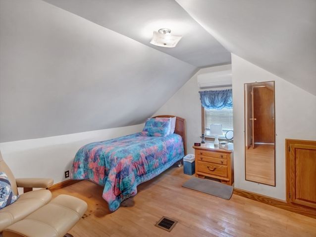 19 Saville St, Saugus, MA 01906