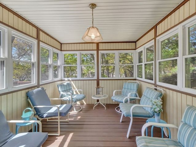 19 Saville St, Saugus, MA 01906