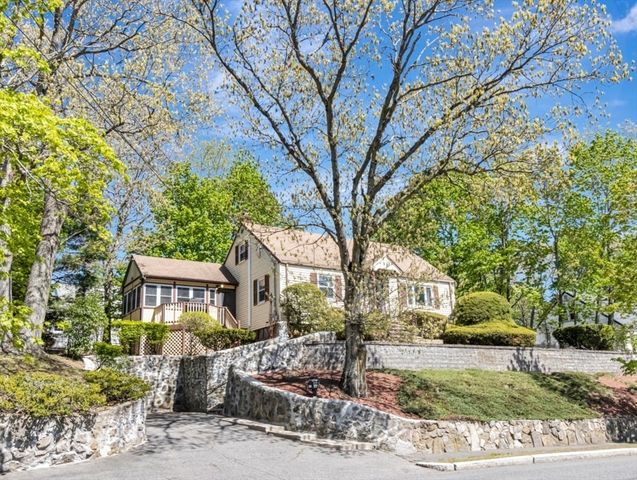 19 Saville St, Saugus, MA 01906