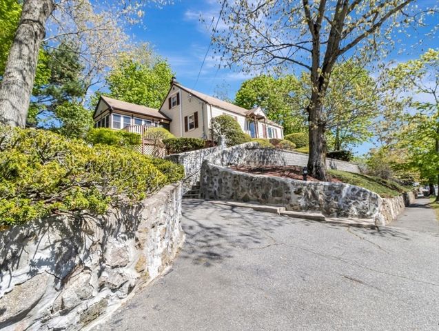 19 Saville St, Saugus, MA 01906
