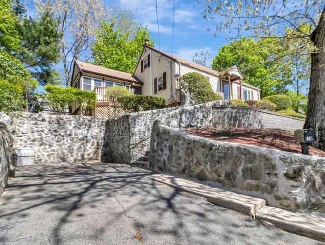 19 Saville St, Saugus, MA 01906