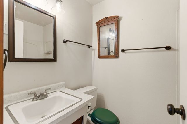 1711 Avenida Cristobal Colon, Santa Fe, NM 87501