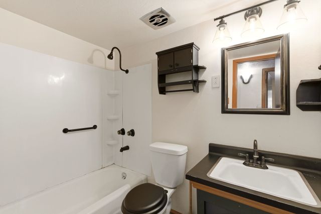 1711 Avenida Cristobal Colon, Santa Fe, NM 87501