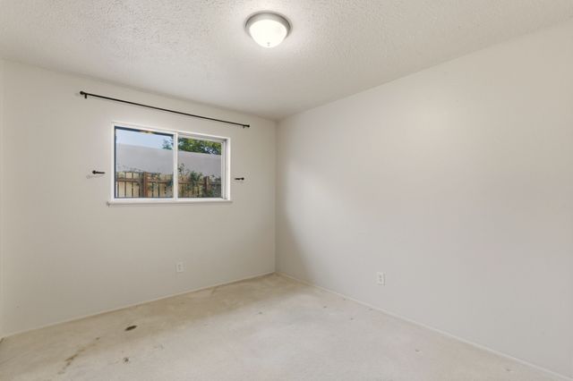 1711 Avenida Cristobal Colon, Santa Fe, NM 87501
