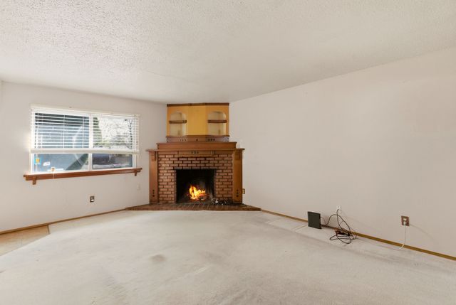 1711 Avenida Cristobal Colon, Santa Fe, NM 87501