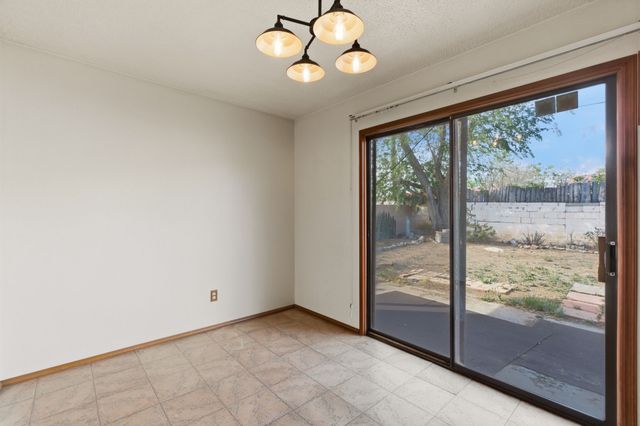 1711 Avenida Cristobal Colon, Santa Fe, NM 87501