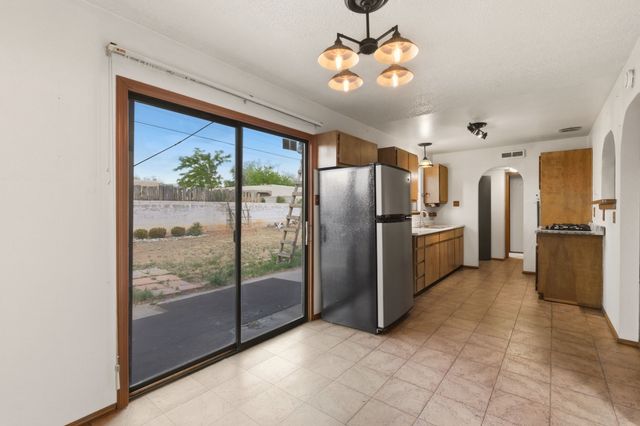 1711 Avenida Cristobal Colon, Santa Fe, NM 87501
