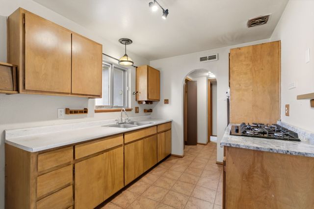 1711 Avenida Cristobal Colon, Santa Fe, NM 87501