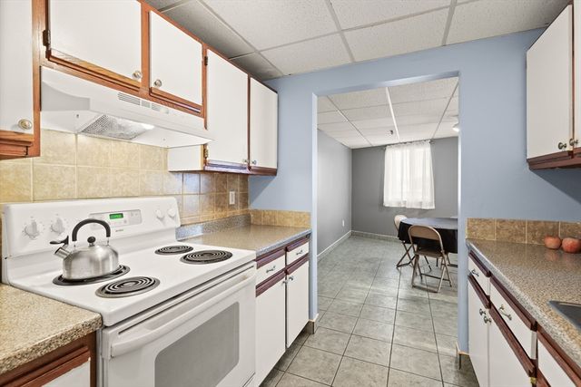 111 Foster St 305, Peabody, MA 01960