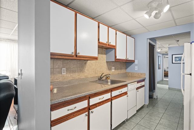 111 Foster St 305, Peabody, MA 01960