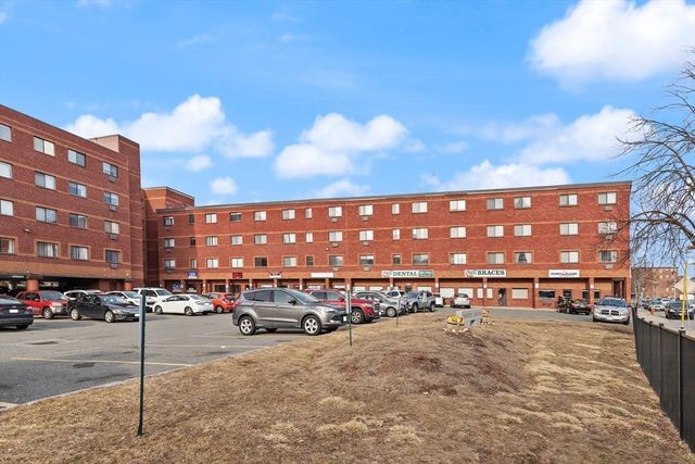 111 Foster St 305, Peabody, MA 01960