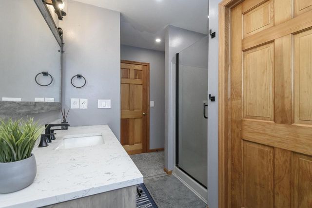 1497 Sunnyridge ROAD, Pewaukee, WI 53072