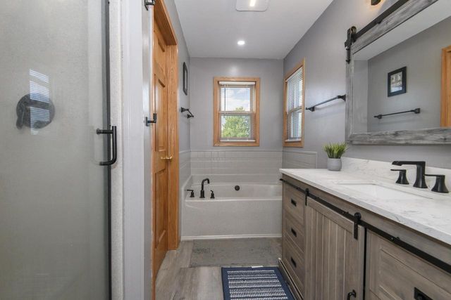 1497 Sunnyridge ROAD, Pewaukee, WI 53072