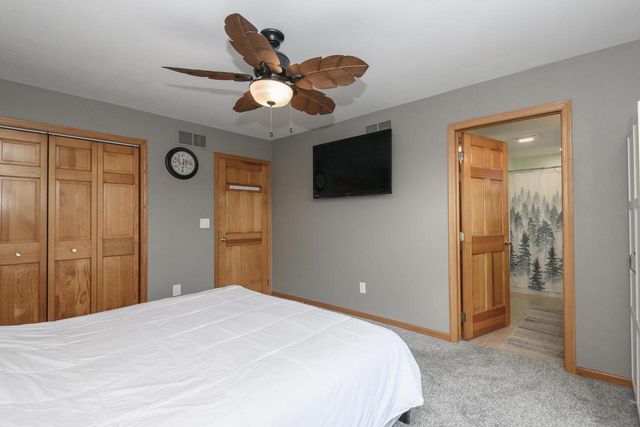 1497 Sunnyridge ROAD, Pewaukee, WI 53072