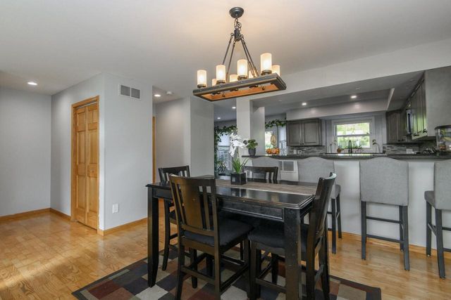 1497 Sunnyridge ROAD, Pewaukee, WI 53072