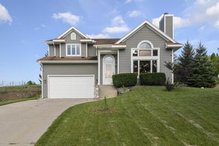 1497 Sunnyridge ROAD, Pewaukee, WI 53072