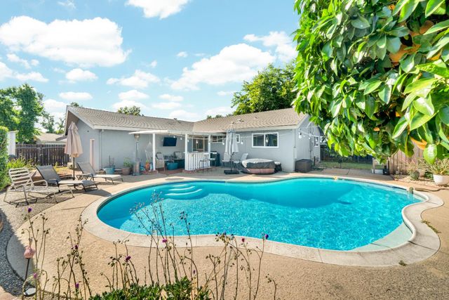 3001 Ramsgate Way, Rancho Cordova, CA 95670