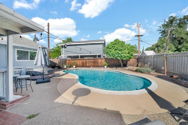 3001 Ramsgate Way, Rancho Cordova, CA 95670