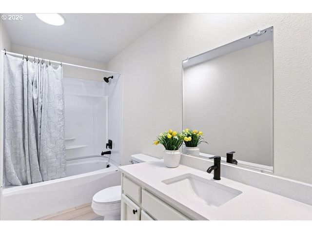 605 Ne 8TH Ave, Battle Ground, WA 98604
