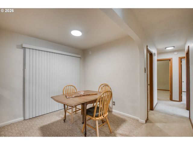 1611 CAMINO Dr, Forest Grove, OR 97116