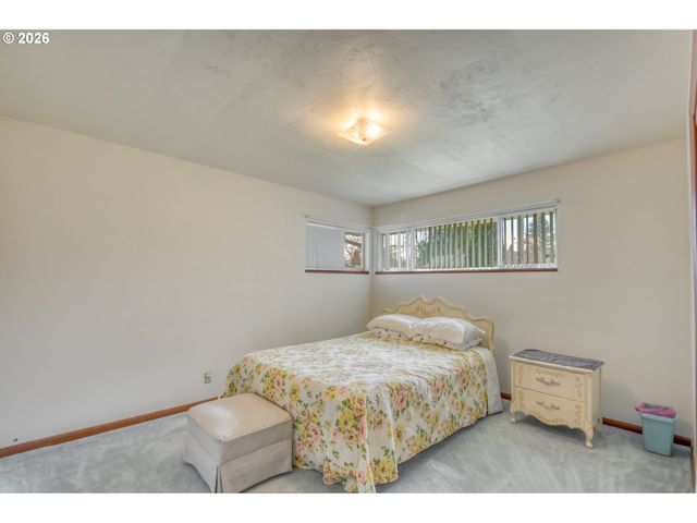 1611 CAMINO Dr, Forest Grove, OR 97116