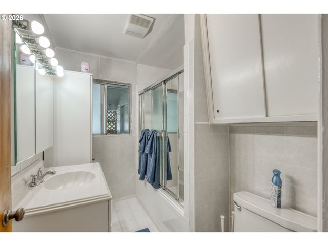 1611 CAMINO Dr, Forest Grove, OR 97116