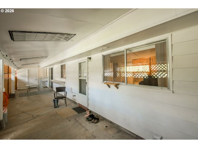 1611 CAMINO Dr, Forest Grove, OR 97116