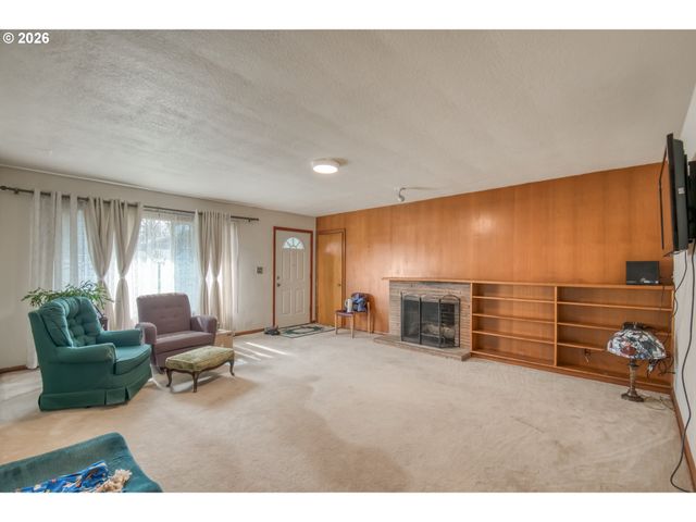 1611 CAMINO Dr, Forest Grove, OR 97116