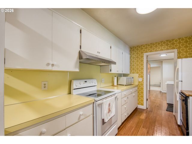 1611 CAMINO Dr, Forest Grove, OR 97116