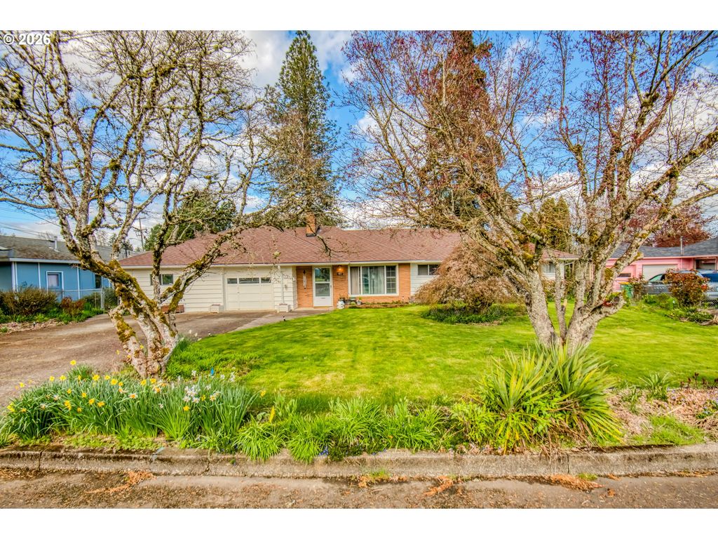 1611 CAMINO Dr, Forest Grove, OR 97116