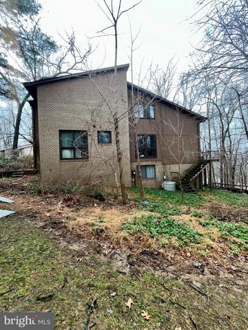 8617 CARLYNN DR, Bethesda, MD 20817