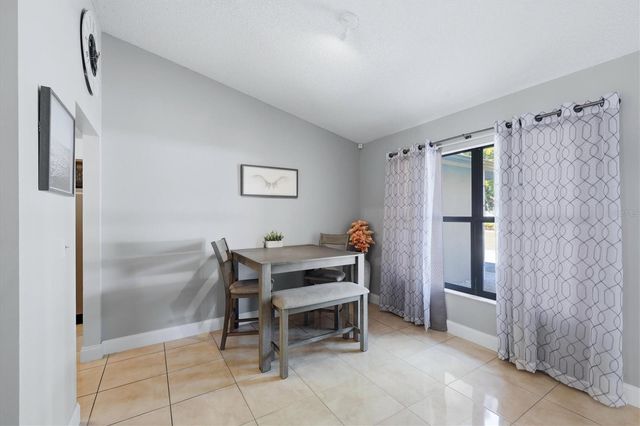 8421 COUNTRY PARK WAY, Sarasota, FL 34243