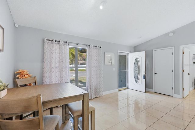 8421 COUNTRY PARK WAY, Sarasota, FL 34243