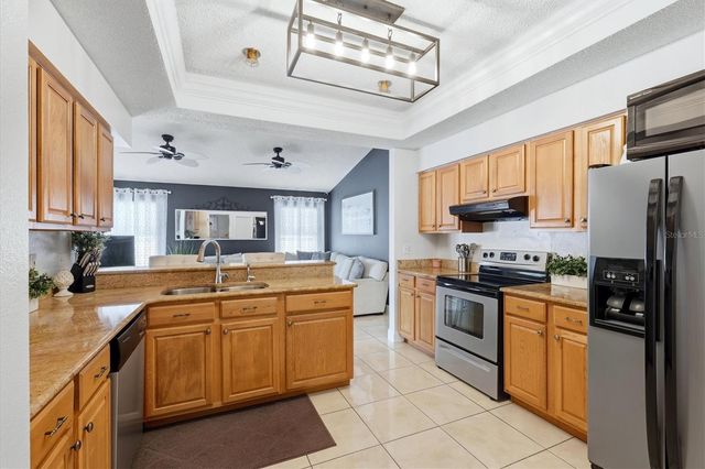 8421 COUNTRY PARK WAY, Sarasota, FL 34243