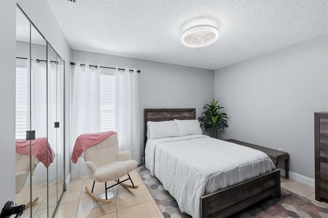 8421 COUNTRY PARK WAY, Sarasota, FL 34243