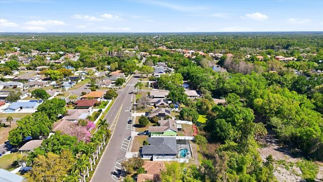 8421 COUNTRY PARK WAY, Sarasota, FL 34243