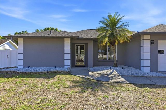 8421 COUNTRY PARK WAY, Sarasota, FL 34243