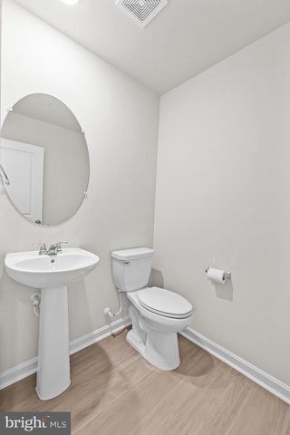 218 HAYBINE DR, Shenandoah Junction, WV 25442
