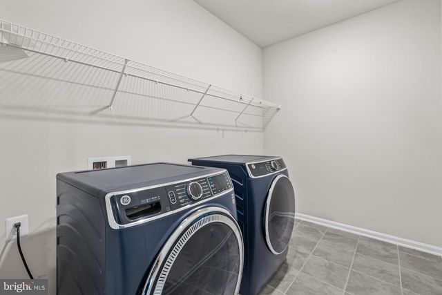 218 HAYBINE DR, Shenandoah Junction, WV 25442