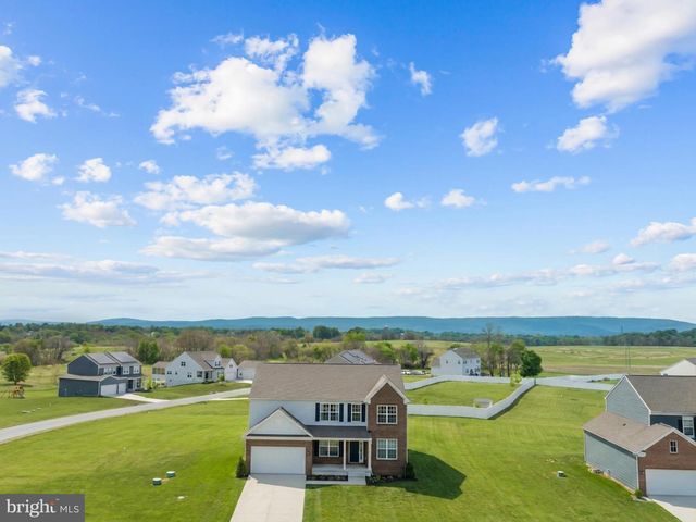 218 HAYBINE DR, Shenandoah Junction, WV 25442