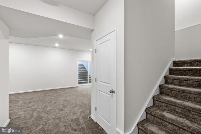 218 HAYBINE DR, Shenandoah Junction, WV 25442