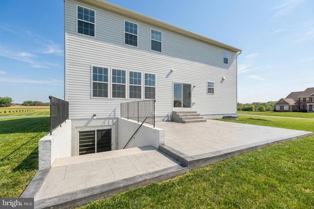 218 HAYBINE DR, Shenandoah Junction, WV 25442