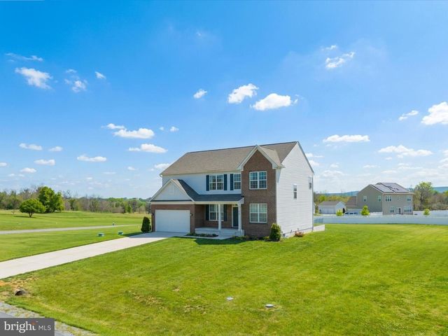 218 HAYBINE DR, Shenandoah Junction, WV 25442