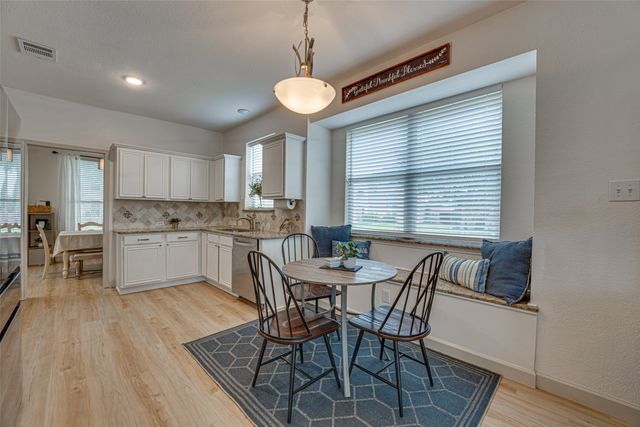 5218 Griffins Pointe Drive, Rowlett, TX 75089