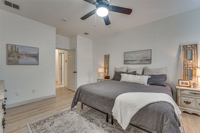 5218 Griffins Pointe Drive, Rowlett, TX 75089