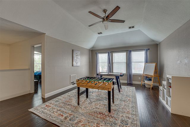 5218 Griffins Pointe Drive, Rowlett, TX 75089